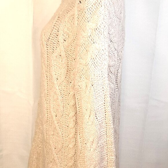 American Eagle Cable Knit Sweater Size M - Picture 2 of 7